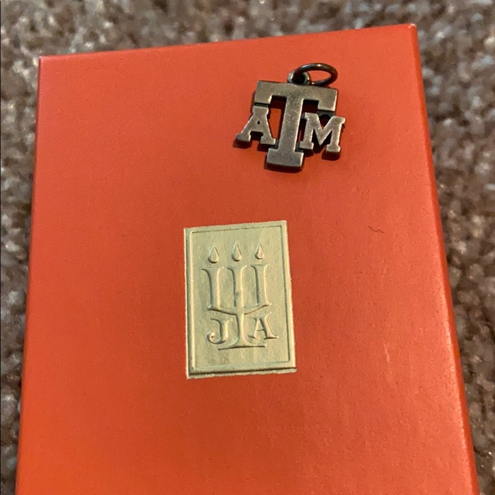 James Avery Jewlry